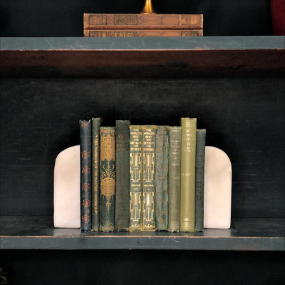 Classic Books by the Foot: Green Pocket Books, Decorative Hardcover Set, Display Hardcovers