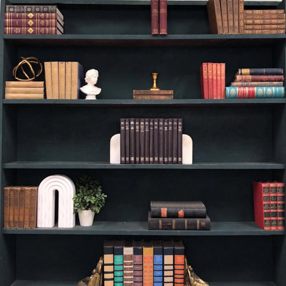 Classic Books by the Foot: Modern Business, Decorative Hardcover Set, Display Hardcovers