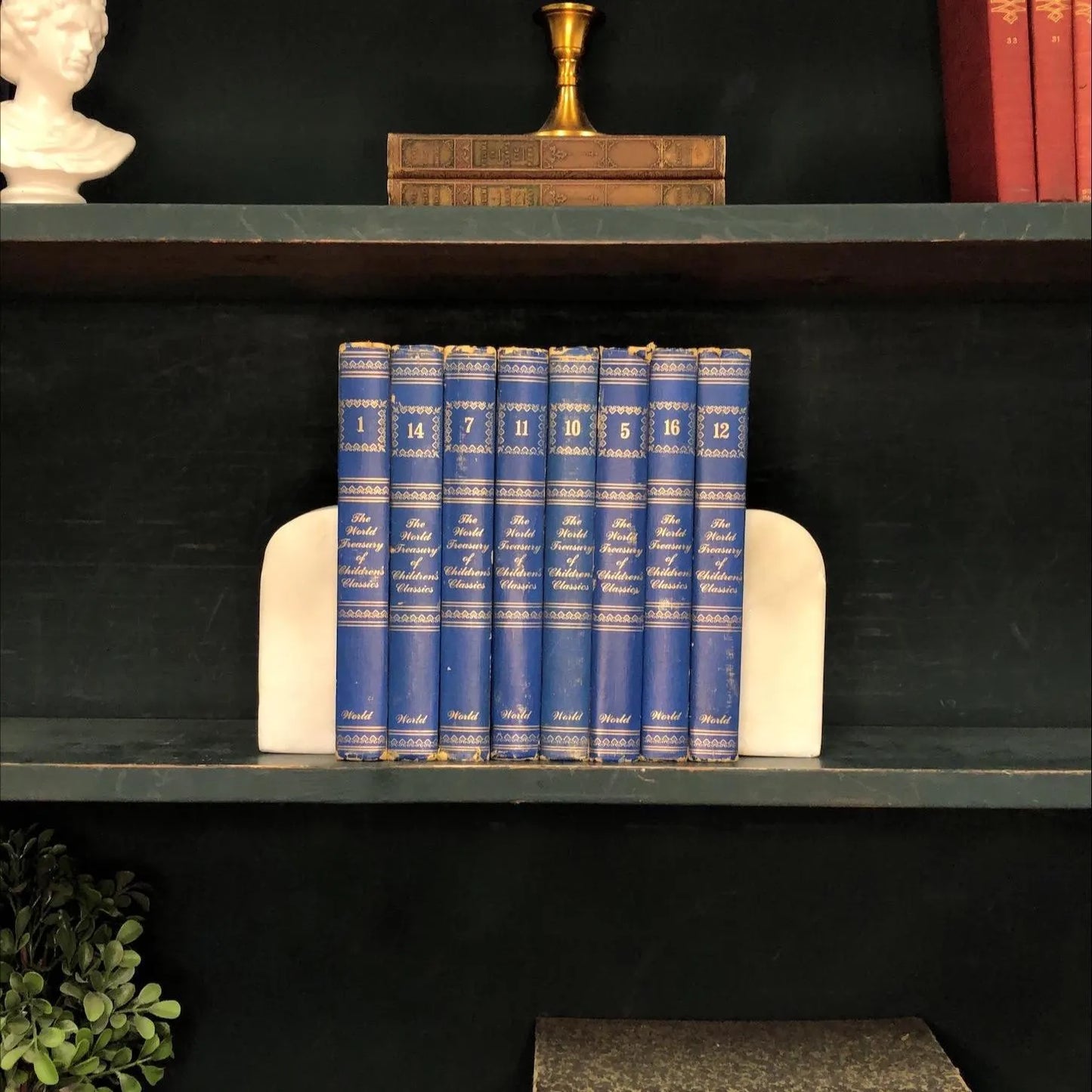 Classic Books by the Foot: The World Treasury of Children's Classics, Decorative Hardcover Set, Display Hardcovers