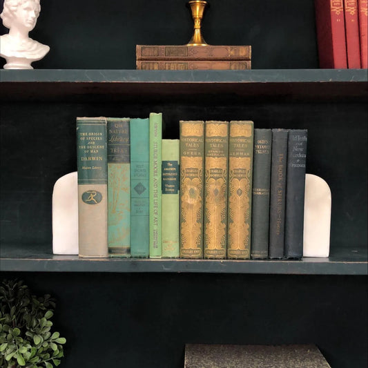 Moody Estate Green: Vintage Decorative Hardcover Books by the Foot