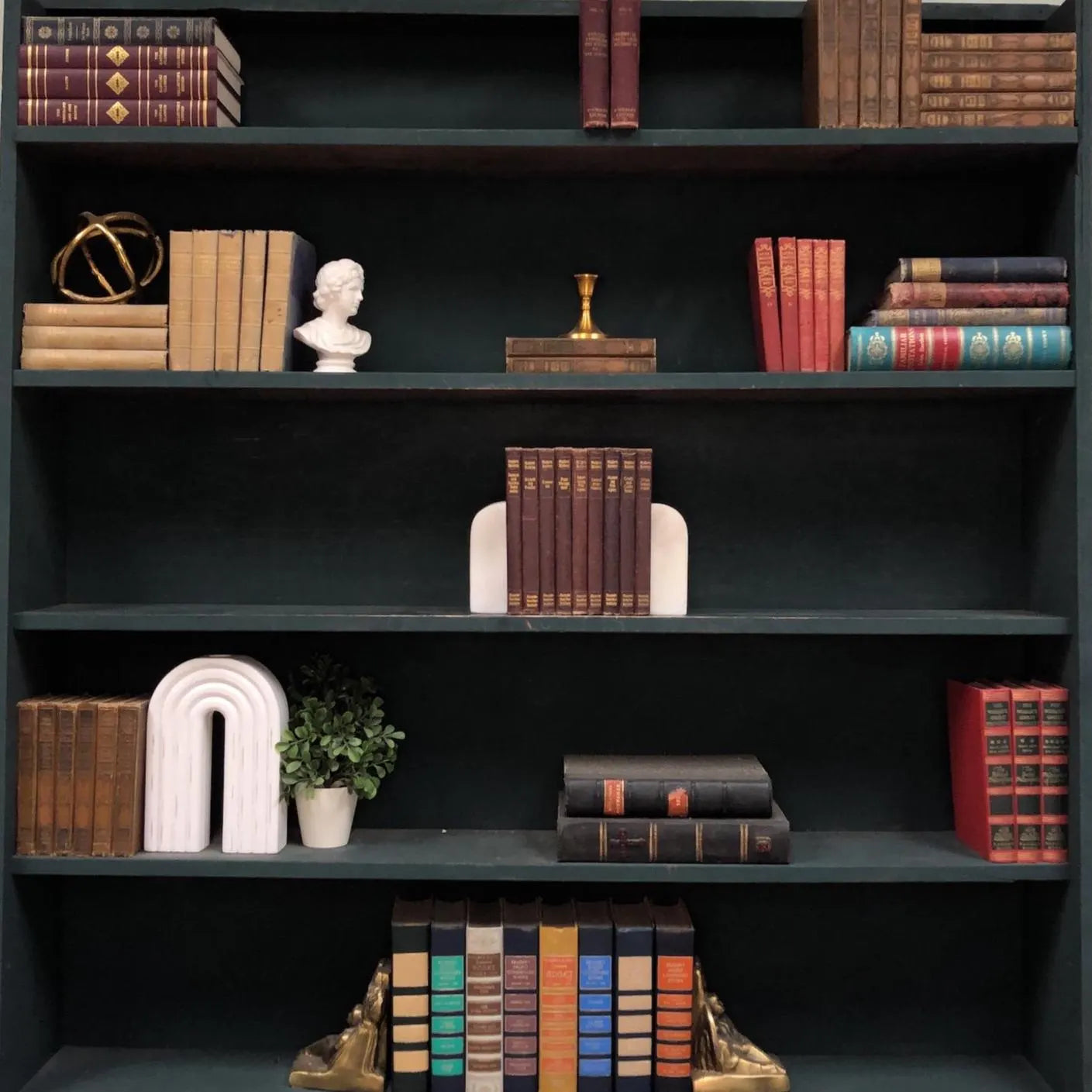Classic Books by the Foot: Modern Business, Decorative Hardcover Set, Display Hardcovers