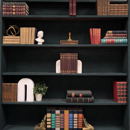 Classic Books by the Foot: Modern Business, Decorative Hardcover Set, Display Hardcovers