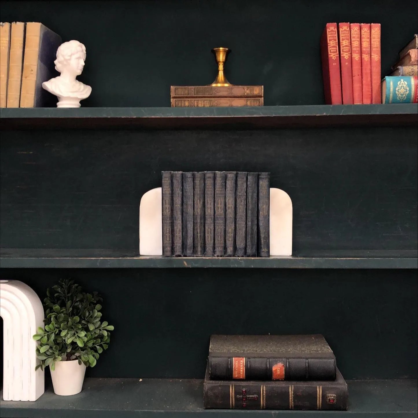 Classic Books by the Foot: Pocket Classics, Hardcover Set, Display Hardcovers