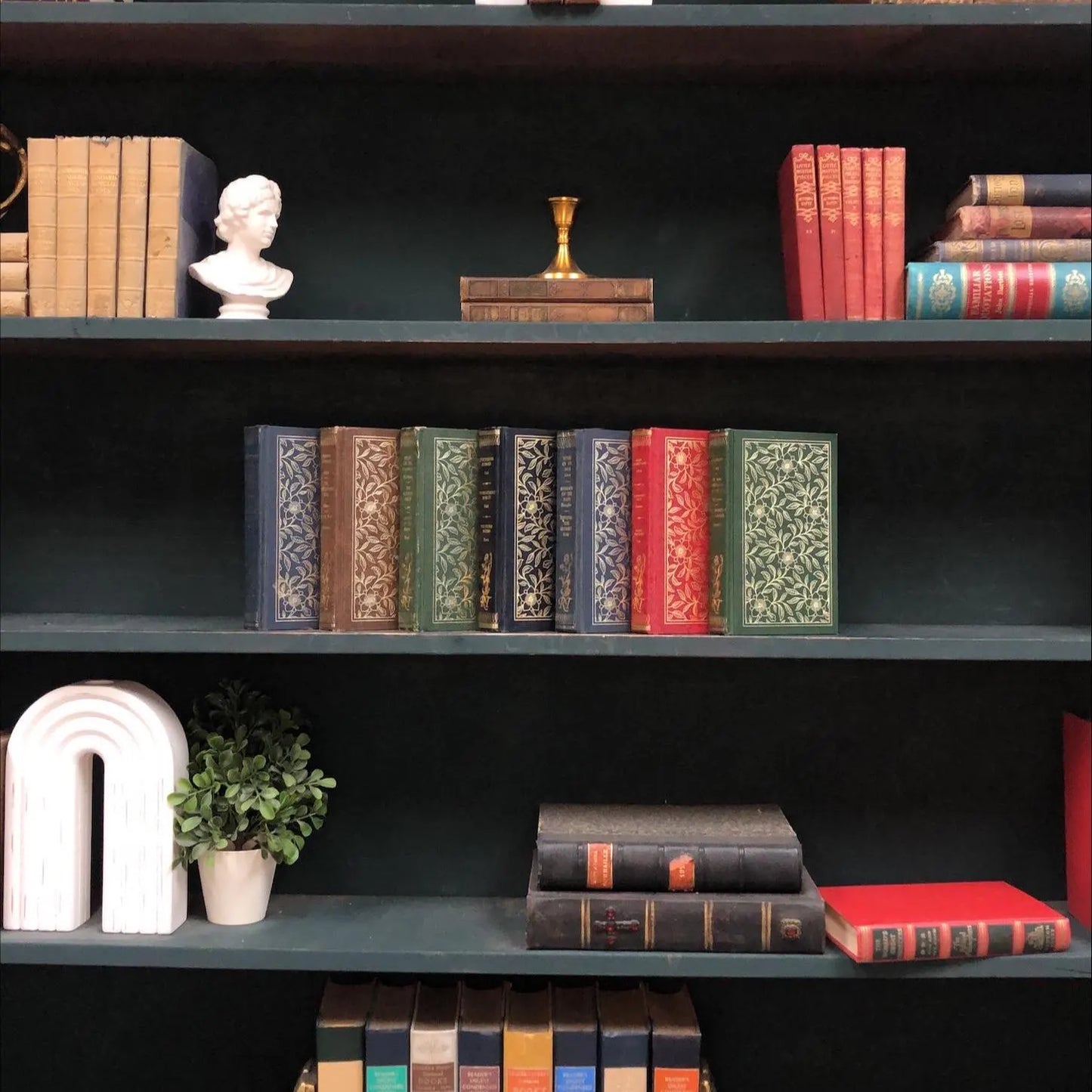 Classic Books by the Foot: Romance Treasury, Decorative Hardcover Set, Display Hardcovers