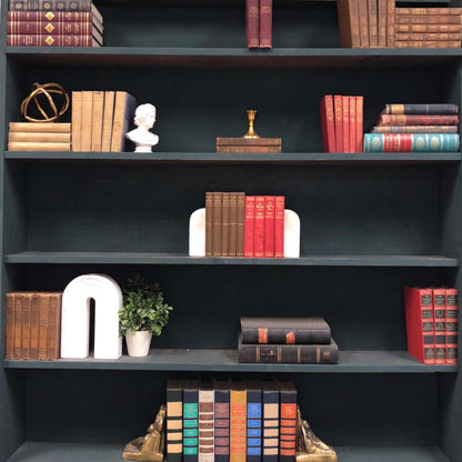 Classic Books by the Foot: Old-World European, Hardcover Set, Display Hardcovers