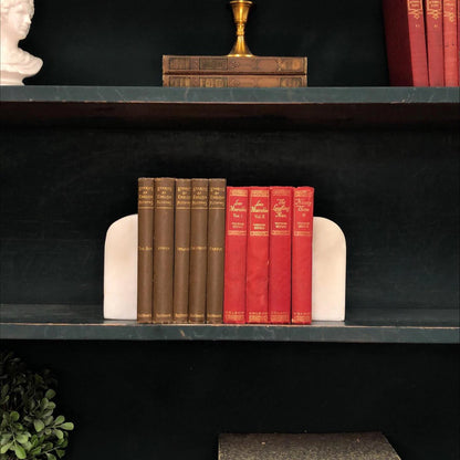 Classic Books by the Foot: Old-World European, Hardcover Set, Display Hardcovers