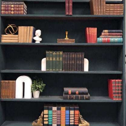 Classic Books by the Foot: Traditional English Set, Hardcover Set, Display Hardcovers