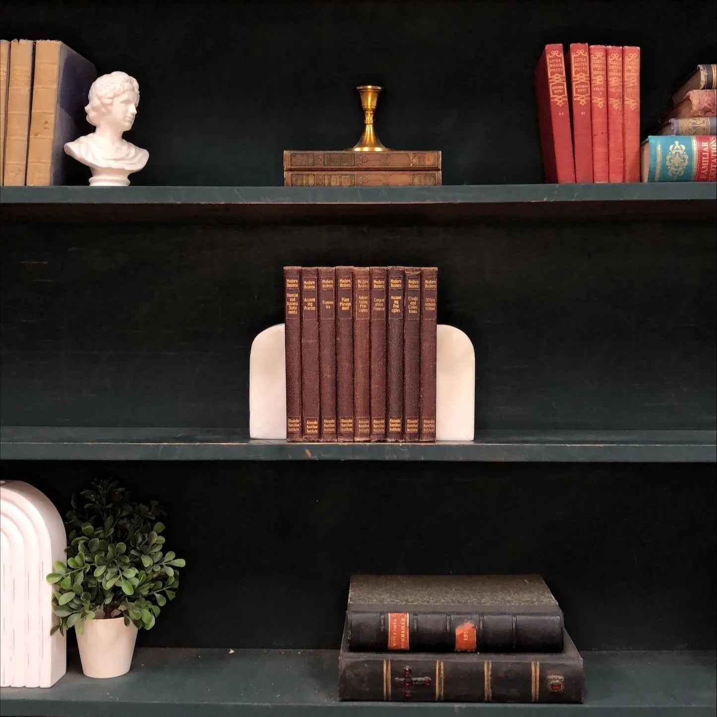 Classic Books by the Foot: Modern Business, Decorative Hardcover Set, Display Hardcovers