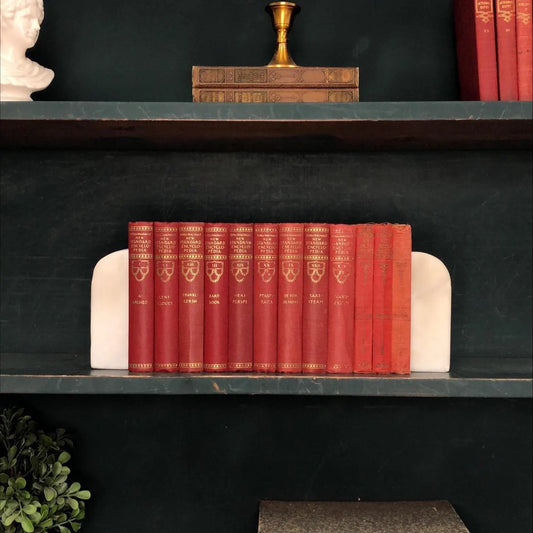 Classic Books by the Foot: Pocket Classics, Hardcover Set, Display Hardcovers
