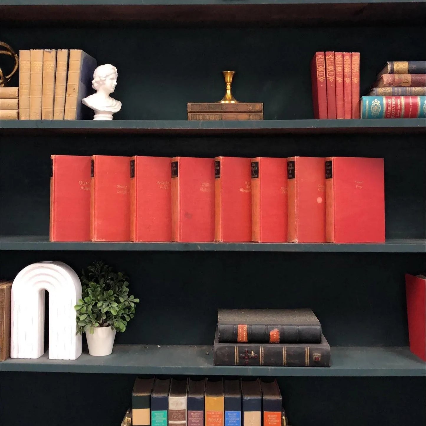 Classic Books by the Foot: The Works Of, Hardcover Set, Display Hardcovers