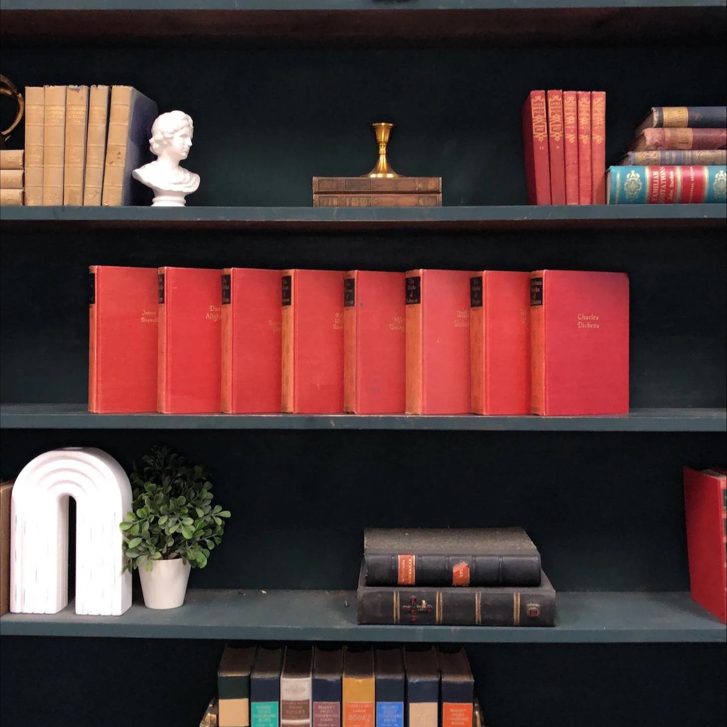 Classic Books by the Foot: The Works Of, Hardcover Set, Display Hardcovers