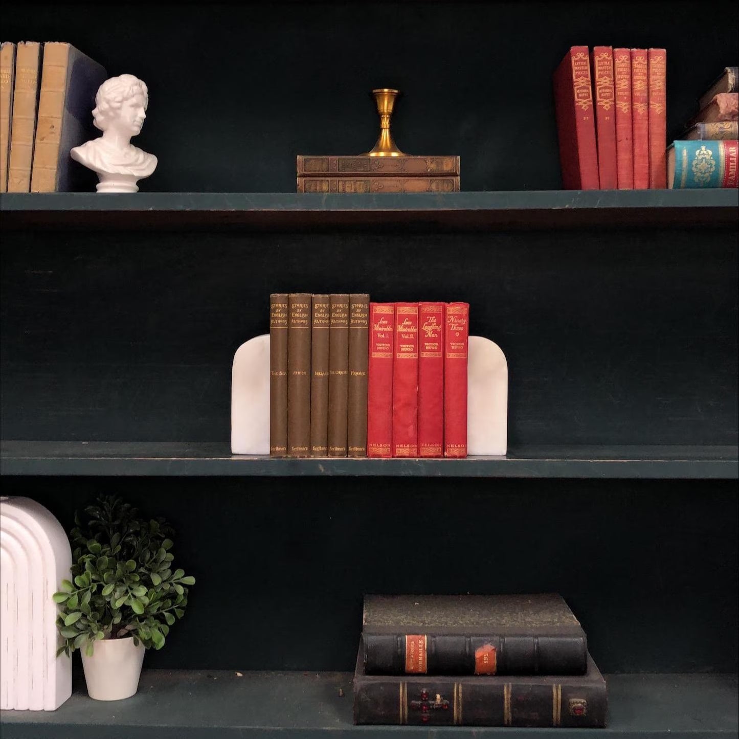 Classic Books by the Foot: Old-World European, Hardcover Set, Display Hardcovers