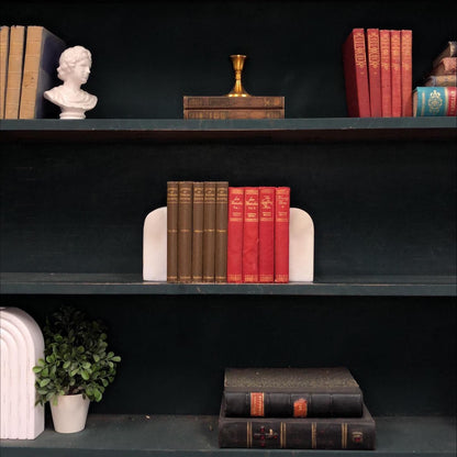 Classic Books by the Foot: Old-World European, Hardcover Set, Display Hardcovers