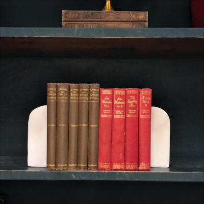 Classic Books by the Foot: Old-World European, Hardcover Set, Display Hardcovers