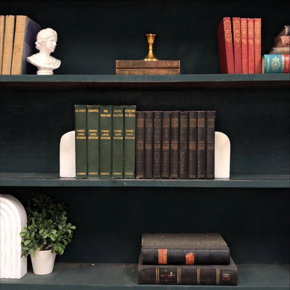 Classic Books by the Foot: Traditional English Set, Hardcover Set, Display Hardcovers