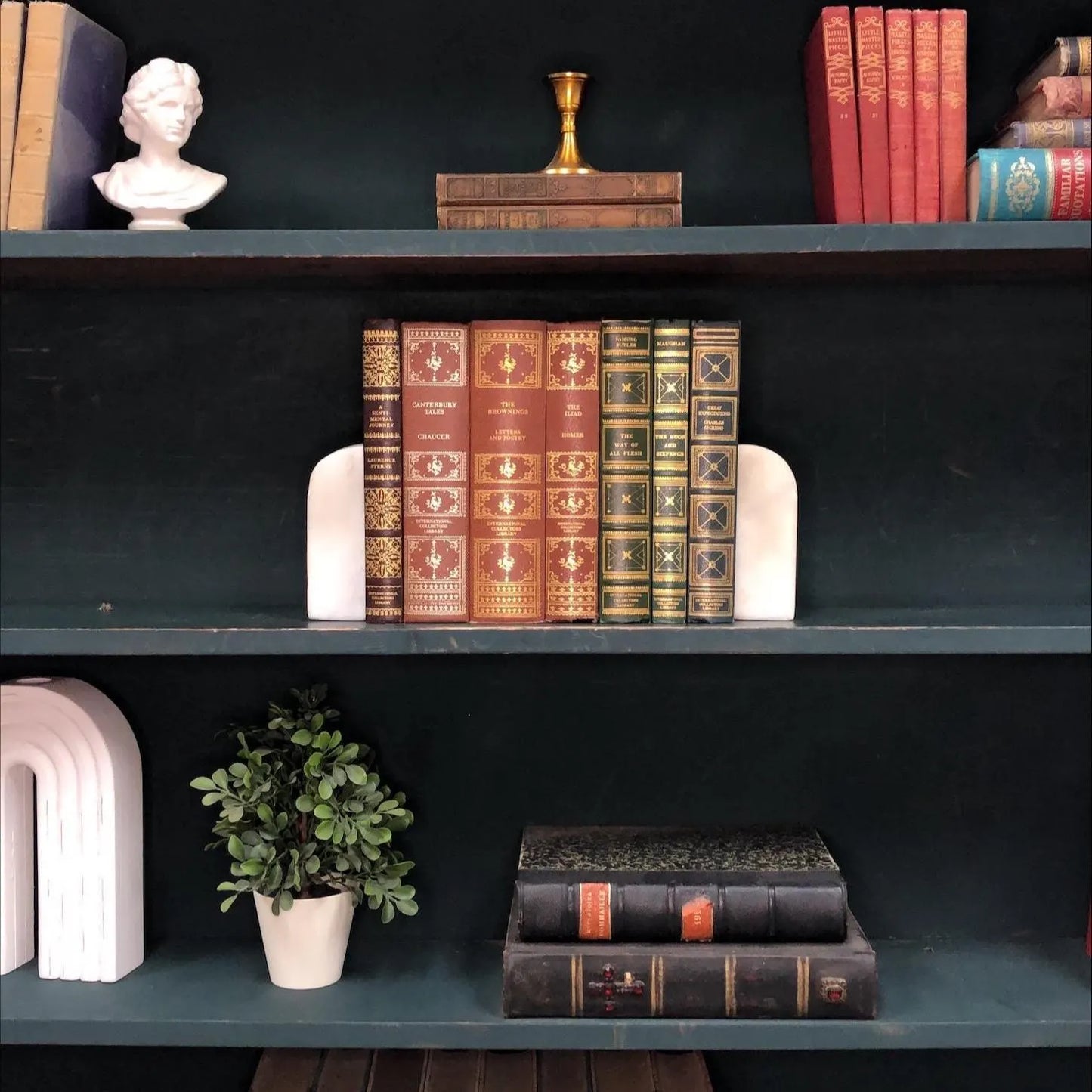 Classic Books by the Foot: Old World Classic Study Decor International Collectors Library Bundle, Hardcover Display