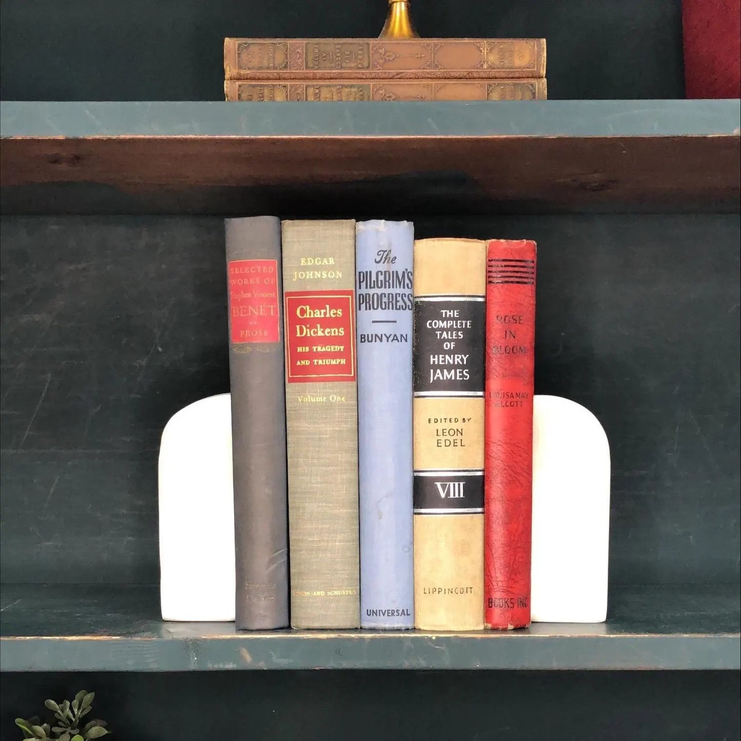 Classic Books by the Foot: Sophisticated Vintage Classic Library Academia Office Decor, Display Hardcovers