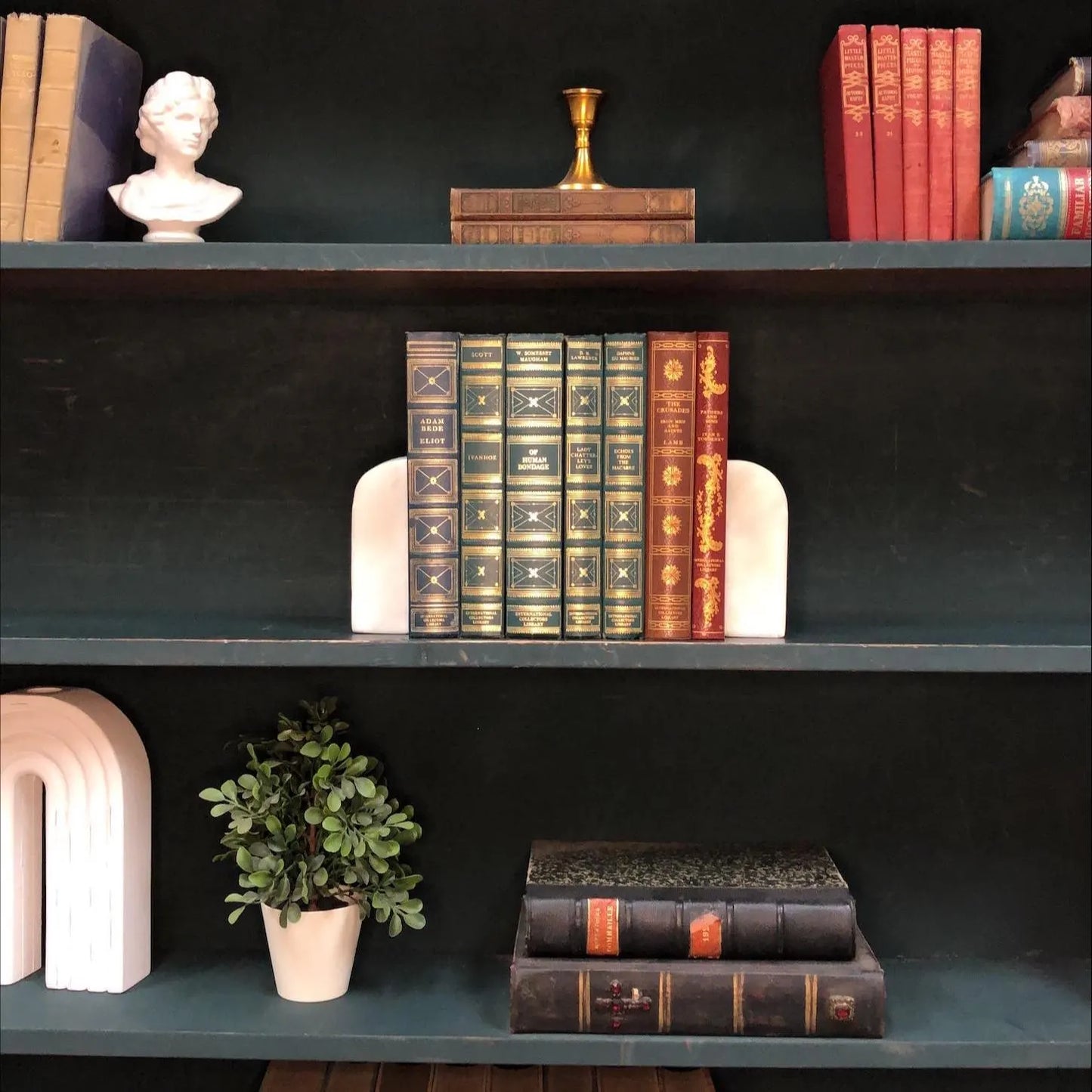 Classic Books by the Foot: Vintage Classic Books Dark Academia Library Decor International Collectors Library, Display Hardcovers
