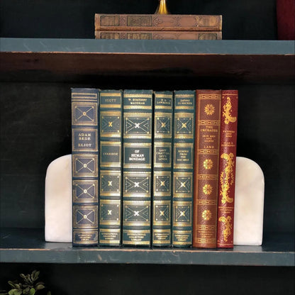 Classic Books by the Foot: Vintage Classic Books Dark Academia Library Decor International Collectors Library, Display Hardcovers