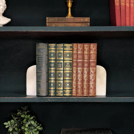 Classic Books by the Foot: Curated Vintage Books Classic Reading Room Decor International Collectors Library, Hardcover Display