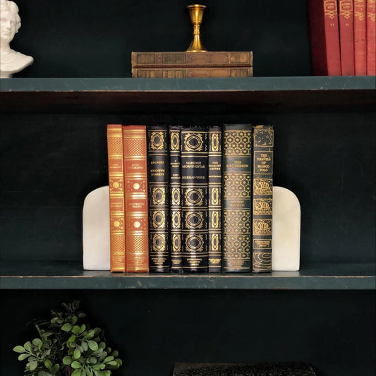Classic Books by the Foot: Vintage Classic Books Old World Literary Styling International Collections Library, Hardcover Display