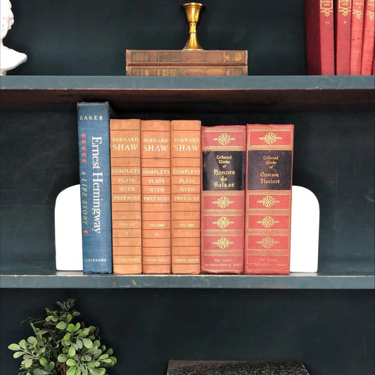 Classic Books by the Foot: Designer Literary Decor Vintage Classic Book Set, Display Hardcovers