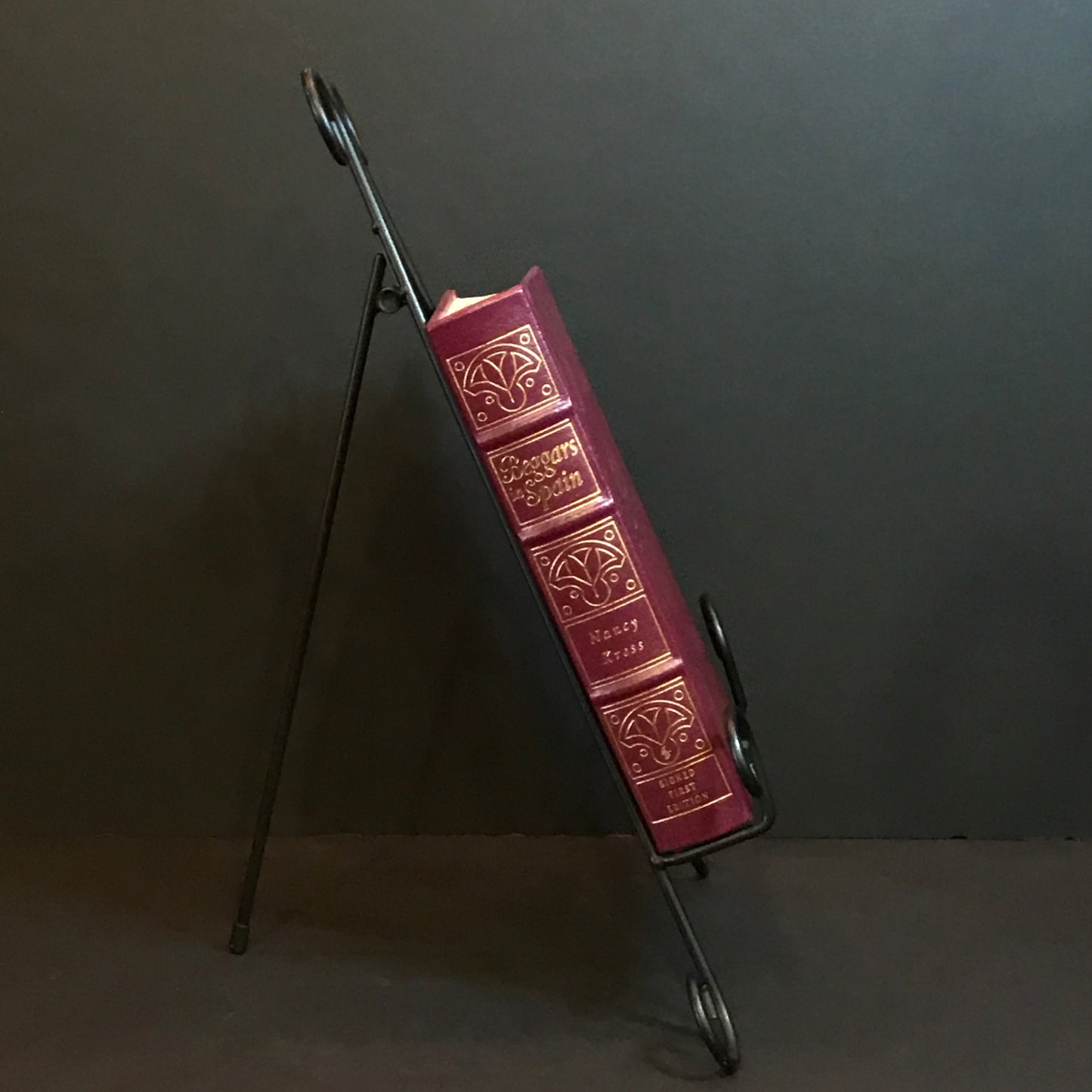 Beggars in Spain - Nancy Kress - Signed - 1st Edition - Easton Press - 1993